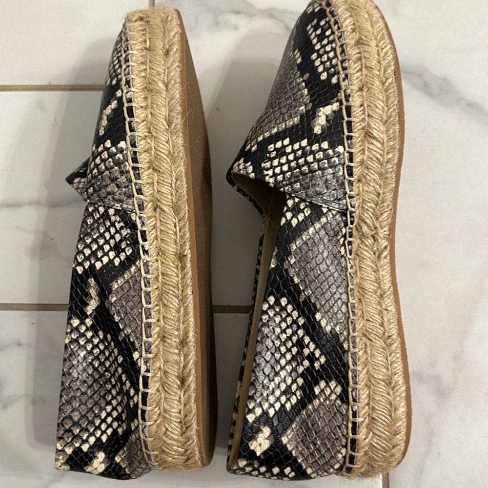Jack Rogers Shoes - Picture 5 of 6